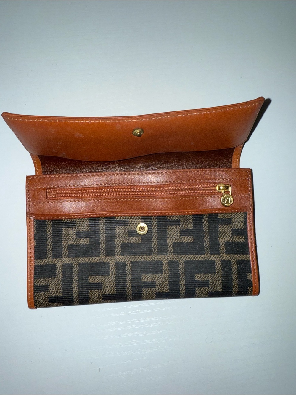 Fendi Leather Tab Accent in Deep Brown & Fendi Wallet bundle! - Picture 12 of 13